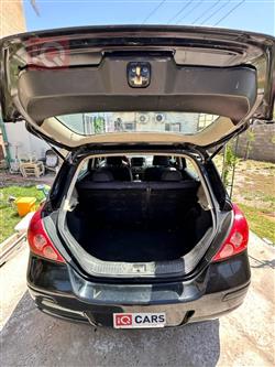 نيسان فيرسا